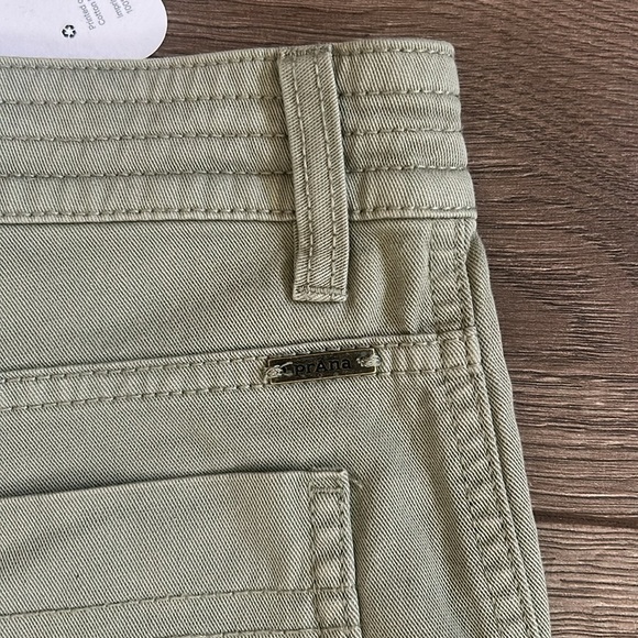 Prana Green Jean Shorts with Distressed Hem Size 6 - Picture 8 of 9